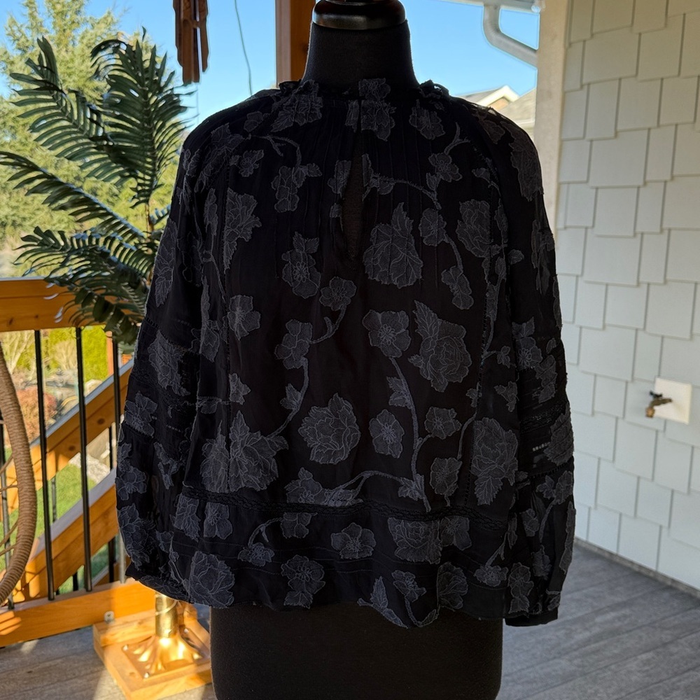Joie| Chaylse Floral Embroidery Lace Trim Blouse - Picture 4 of 11